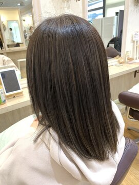 フラット 千葉(Flat.) 酸熱トリートメント×ハイライトカラー【千葉】