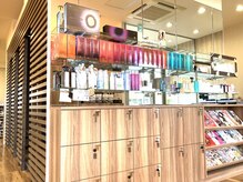 ブレス バイ ファースト 大和吉岡店(Breath by first)の雰囲気（ヘアケア商品を幅広く揃えております♪貴重品はロッカーへ保管）