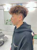 ウェルネス(Wellness)&nbsp;スキンフェードツイストスパイラルツーブロックマッシュ75