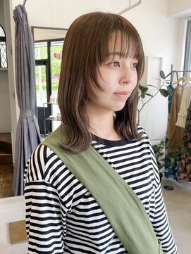 パークレーン アイス イヴェン(park lane ICI yeven) レイヤーカット ミディアム ブリーチなし シースルーバング