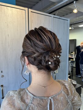 ジェリカ(Jlica) ゆるふわシニヨン