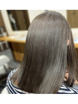 ライフビィ チャーム(Lifebe Charm) 白髪率90%×シルバーベージュ