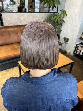 ブルー 青葉台(BLUE) 艶ボブ