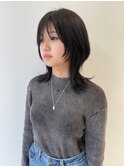 ウルフカットミディアムレイヤーカット顔周りレイヤー