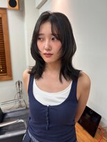 エニエンメイクス 立川(ENIEN MAKE'S)&nbsp;顔まわりレイヤー、表面レイヤー、大人ミディアム、艶髪カラー