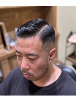 フォーコーナーズ(Four Corners)&nbsp;スキンフェードツーブロック刈り上げジェットモヒカンマンバン