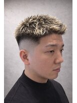ワンワンオー バーバーショップ 長浜店(@110 BARBER SHOP)&nbsp;周りと差がつく！ハイトーン×フェード×ツーブロック