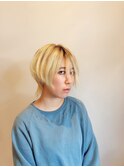 エッジの効いたエアリーショートボブ