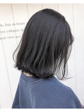 グランアージュ 北千住(grandage) 暗めグレージュでつくる透け感ミディアム【榎本樹道】