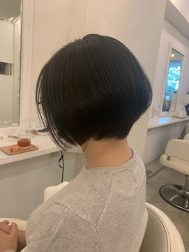 キミドリ(KIMIDORI) 前下がり×ひし形×丸み30代40代50代恵比寿ショートボブ