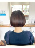 ショートボブ
