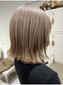 切りっぱなしボブ/ブロンドベージュ/アッシュベージュ