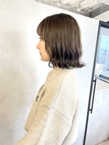 フランチェスカドットボブ(francesca.bob)&nbsp;外ハネボブ×グレージュカラー【渡辺俊弥】梅田