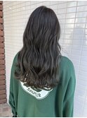 オリーブグレージュ