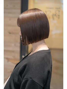 ベイショア(Bay Shore NY) ミニボブぱっつとボブaujuaトリートメント髪質改善