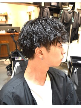 フリーク バーバーショップ 都島店(FREAK BARBER SHOP) 波巻きツイストスパイラルパーマ