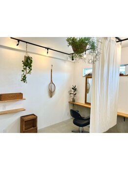 ≪駐車場完備≫自分らしく過ごせる贅沢サロン＊３席だけのプライベート空間で極上のサロンタイムをご提供◇