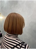内巻きボブ×明るめベージュ