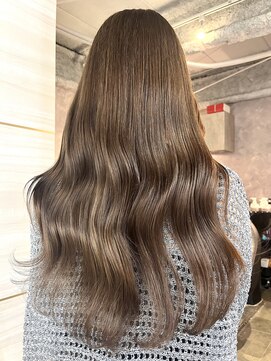 エルバイラビス 大宮(elu by lovis) 《Ami》ミルクティーベージュ/ブリーチカラー/ケアブリーチ/大宮