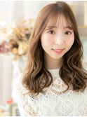 カーキベージュ外国人風小顔グラマラスロングh3上尾20代30代40代