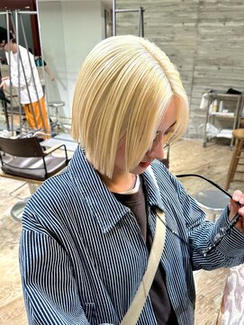 ヲタク(wotaku.) ブロンドカラーホワイトブロンド抜きっぱなしブリーチハイトーン