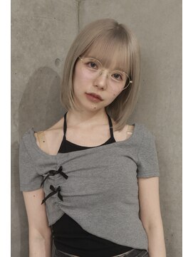 オーオシカシカスペース(OOO YY Space) シルバーベージュ/ブリーチ2回以上/ブロンドベージュ