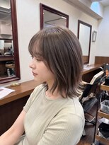 カミナ(KAMINA) グレージュカラー×外ハネボブ