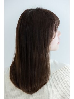 リル 7F 銀座(Rire)の写真/５年後も美しい髪へ♪リンゴ幹細胞やミネコラの効果で、地肌から毛先まで潤いとハリを 取り戻す贅沢ケア