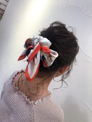 [Neolive Butterfly] 大人かわいいルーズセミディヘアアレンジ