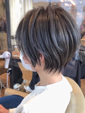 マグ ギンザ(mag ginza) 《30代40代》丸み大人ショート×ハイライト　【篠原】