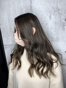 ハク(haku) [吉原勇気]ハイライトカラー×顔まわりレイヤー