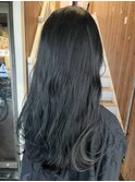 ブルーブラック×透明感