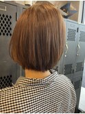 すっきり大人可愛い丸みショート ツヤ髪ブラウンカラー