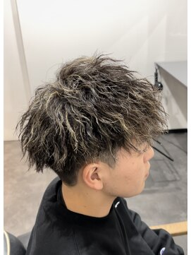 ヴェルゴ 北島店(vellgo) 金メッシュ×ツイスパ