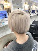 ホワイトベージュ