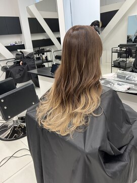 アライブ キチジョウジ(ALIVE Kichijoji) 【ALIVE吉祥寺】ホワイトブロンドグラデーションカラー