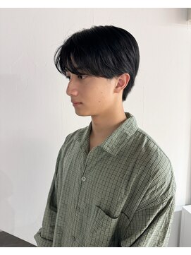 シアー(siar) マッシュヘアー　センターパート