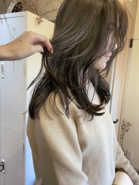 ニード(need) ナチュラルハイライト　透明感グレージュ