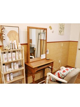 完全個室で贅沢な時間を過ごせる♪髪のお悩みに寄り添い、あなたの美しさを引き出すお手伝いをします。