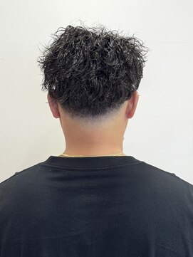 エルパティオ(EL PATIO) スキンフェードツイストパーマ