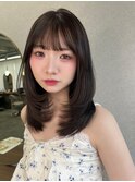 グレージュ/ミディアムレイヤー/透明感カラー/前髪カット