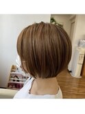 ショートボブ