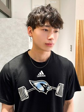 ムーン バイ ケンジ(moon by KENJE) [takumi]ニュアンスパーマ/メンズカット/パーマ風