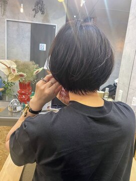 モーメント(moment) 大人ショートボブ　　20代30代40代50代年齢問わず人気です！