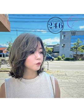 ヘアデザインサロン246 【大学生に人気！透明感ブリーチハイライト】