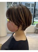 小顔ショートボブカラー大人ショートボブひし形ショートカット