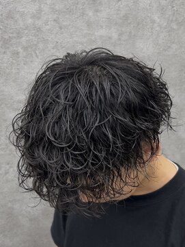 グロップ 町田(GLOP) 無造作束感メンズ波巻きパーマ