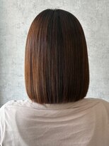ポリマン 西新井(poliment) ミディアムボブ 明るい白髪ボカシカラー 30代40代 西新井