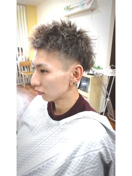 カットショップ トイボックス(CUT SHOP ToyBox) 2ブロックのツイストパーマ