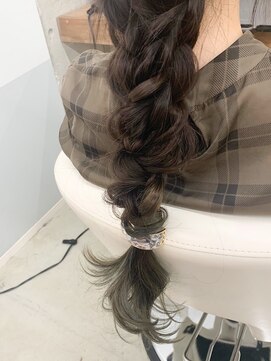 ユッカ エルア 武庫之荘南口(YUCCA elua) 【 elua MIKI 指名限定】編みおろし♪ヘアセット